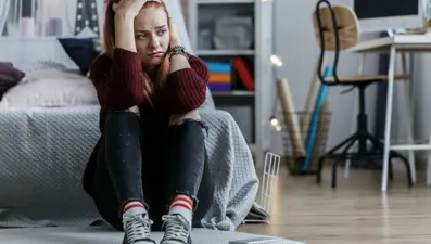 Corona virüs beyin ve sinirlerde kalıcı hasar yaratıyor