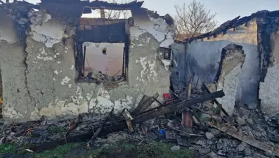 Yemek götürdüğü evde yanmış ceset buldu