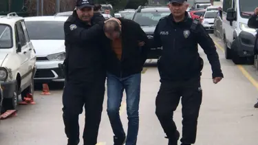 Adana'da eski kız arkadaşının aracına zarar veren zanlı yakalandı