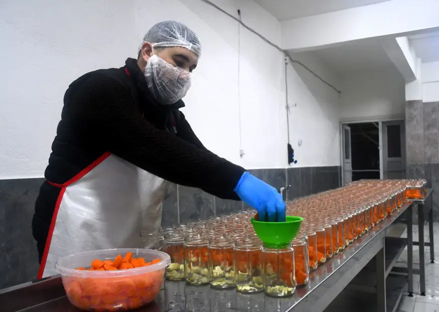 Bilecik'ten ABD, Kanada ve Almanya'ya gönderildi: Hardal tohumlu turşu ile ihracata hazırlanıyorlar 1 Bilecik'ten ABD, Kanada ve Almanya'ya gönderildi: Hardal tohumlu turşu ile ihracata hazırlanıyorlar 1