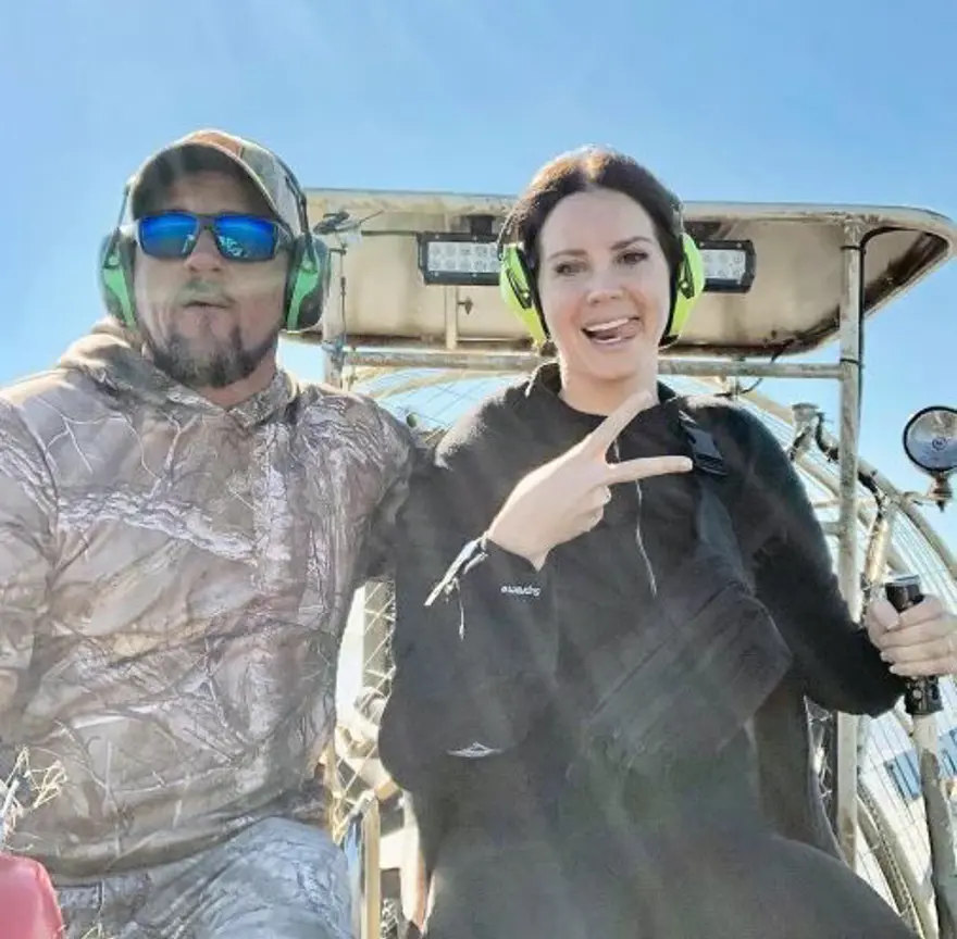 Lana Del Rey sürpriz bir nikahla evlendi 2