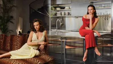 Serenay Sarıkaya evinin kapılarını ilk kez açtı