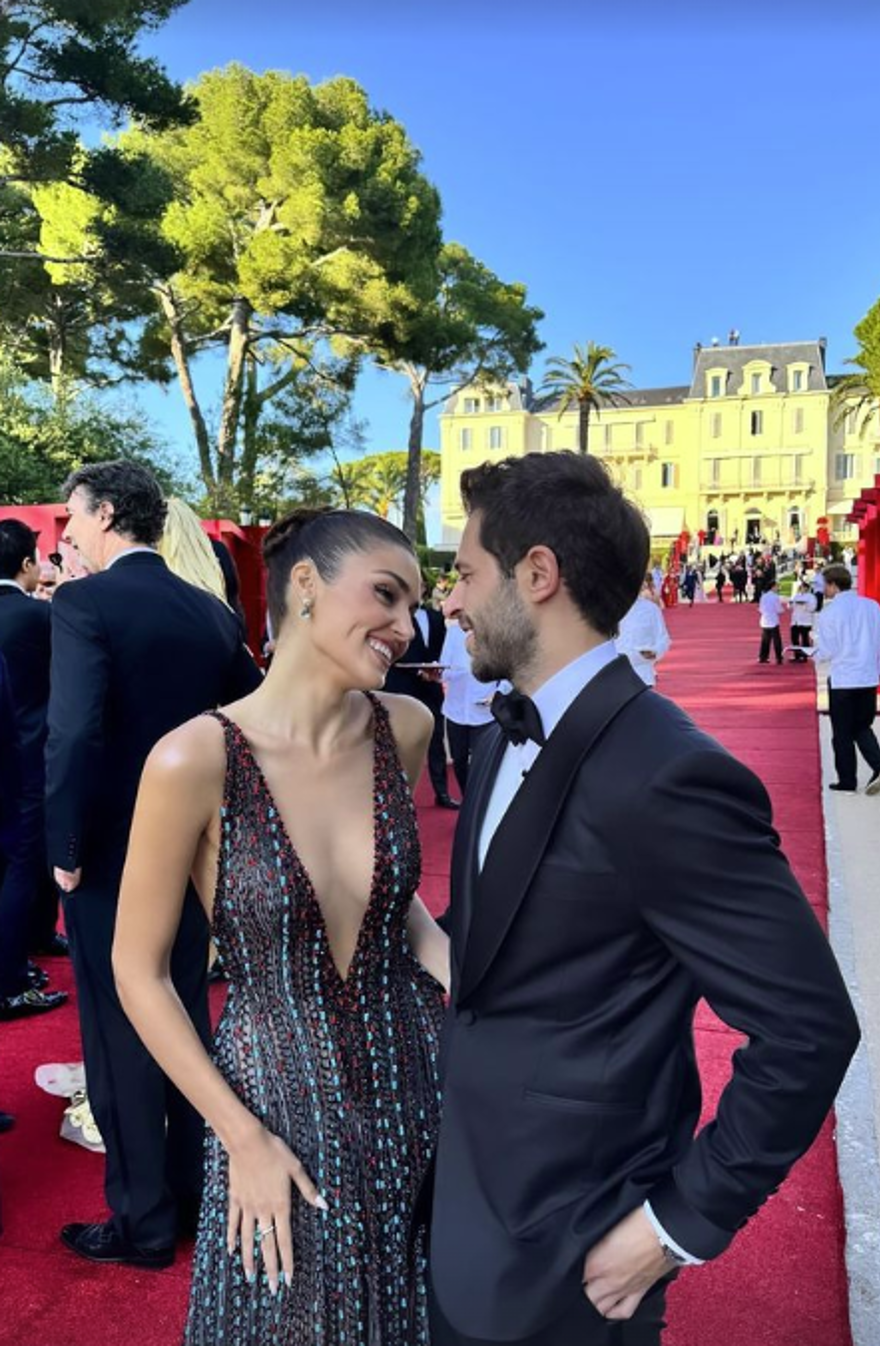 Hande Erçel ile Hakan Sabancı Cannes'da 1