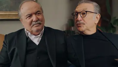 Sakla Beni'nin Kont Ziya'sı Yalı Çapkını'nda: Halis Korhan'la bir arada