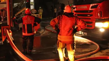 Mersin'de zirai alanda çıkan yangın ormana sıçramadan söndürüldü