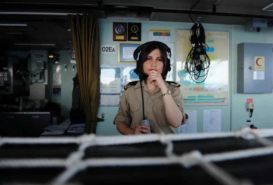 Savaş gemisinde kadın olmak 21