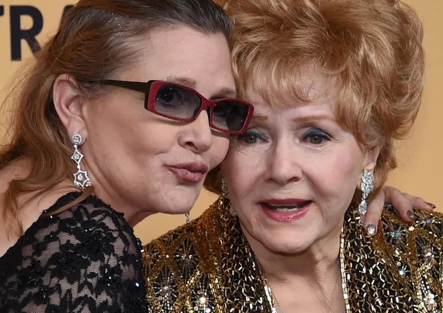 Carrie Fisher ve Debbie Reynolds'a Hollywood yıldızları böyle veda etti 1