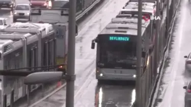 İstanbul'da metrobüs kazası: Yaralılar var