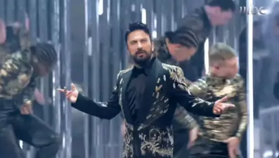 Megastar Riyad'da: Tarkan ödül gecesinde sahne aldı