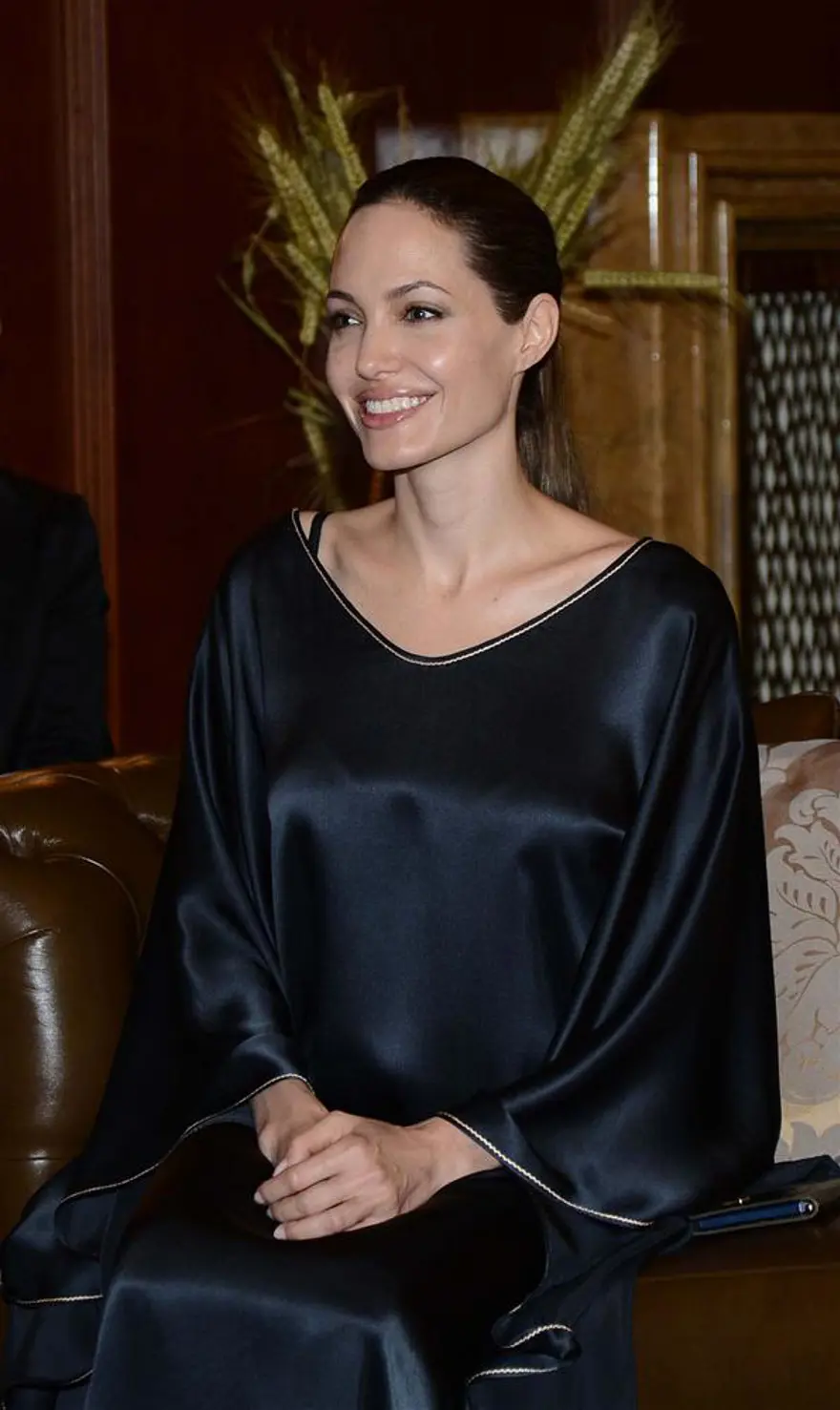 Jolie: Beni hayata bağlıyorlar 19 Jolie: Beni hayata bağlıyorlar 19