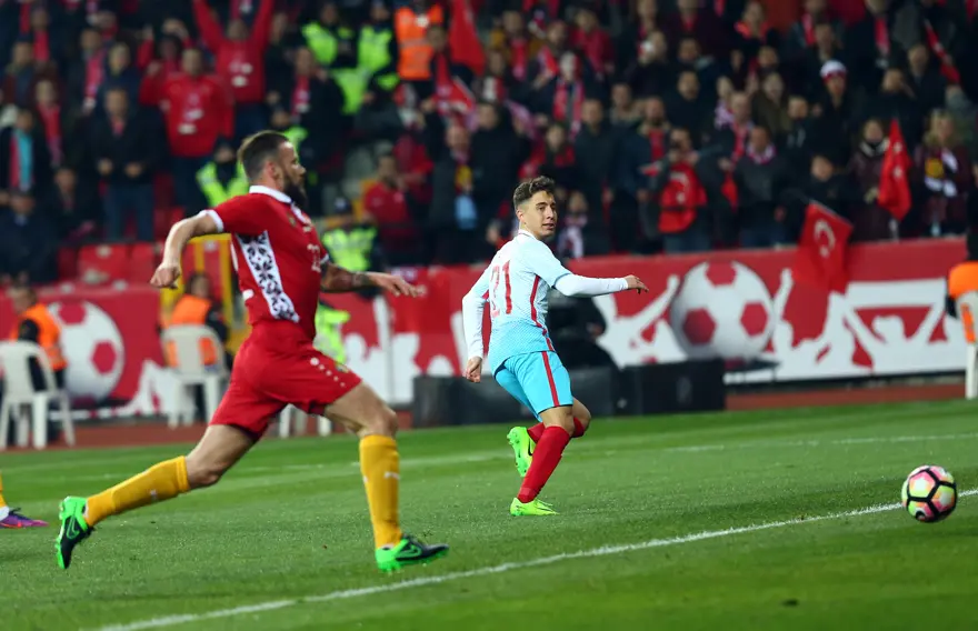 Emre Mor çaresiz bıraktı! 14