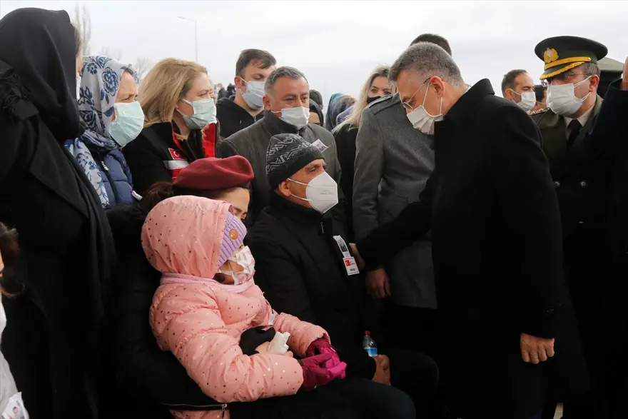 Pençe Kartal-2 Harekatı sırasında şehit olan askerler son yolculuğuna uğurlandı 9
