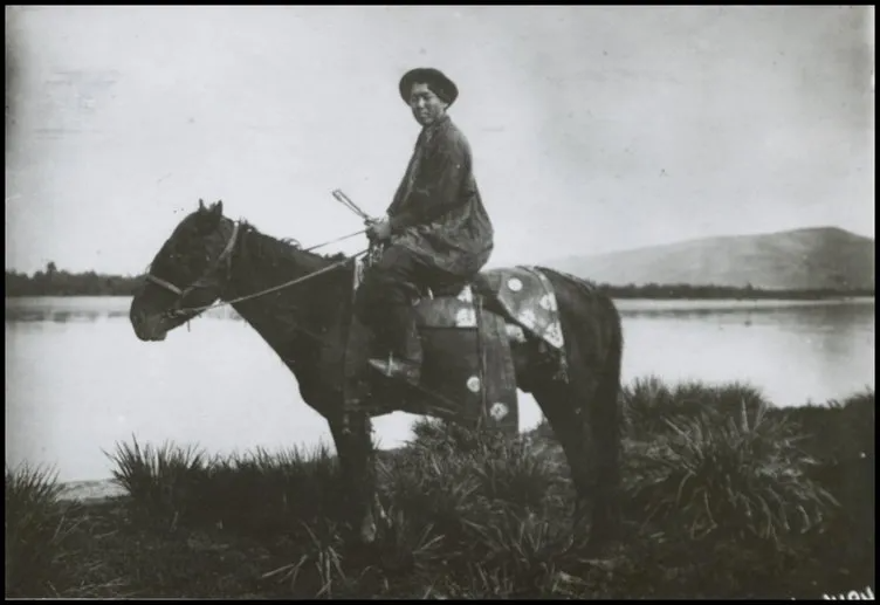 Bilim kurgu değil Türk boylarının 111 yıllık fotoğrafları. Gizemli heykeller, gelişmiş aletler, tanıdık kıyafetler (106 fotoğrafla gizemli Türk tarihi) 85