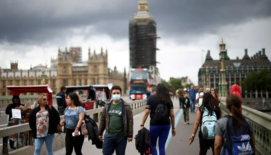 İngiltere resmen duyurdu: Tam aşılı kişilerin ne kadarıhayatını kaybediyor? En çok hangi grup tehlike altında? 8