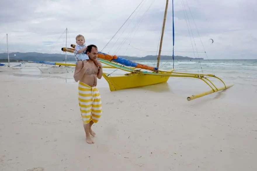 Filipinler 1 milyar dolar gelir getiren turistik adayı kapattı 16