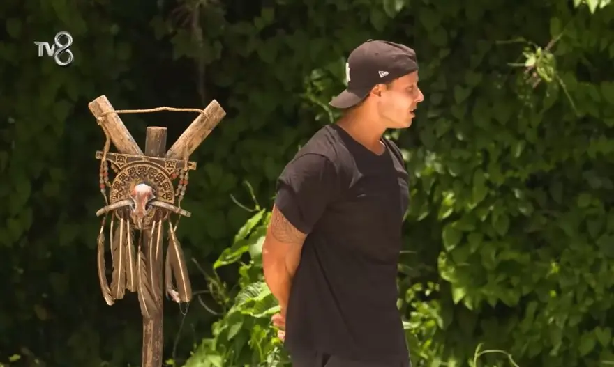 SURVİVOR'DA BEKLENMEDİK AYRILIK! 1