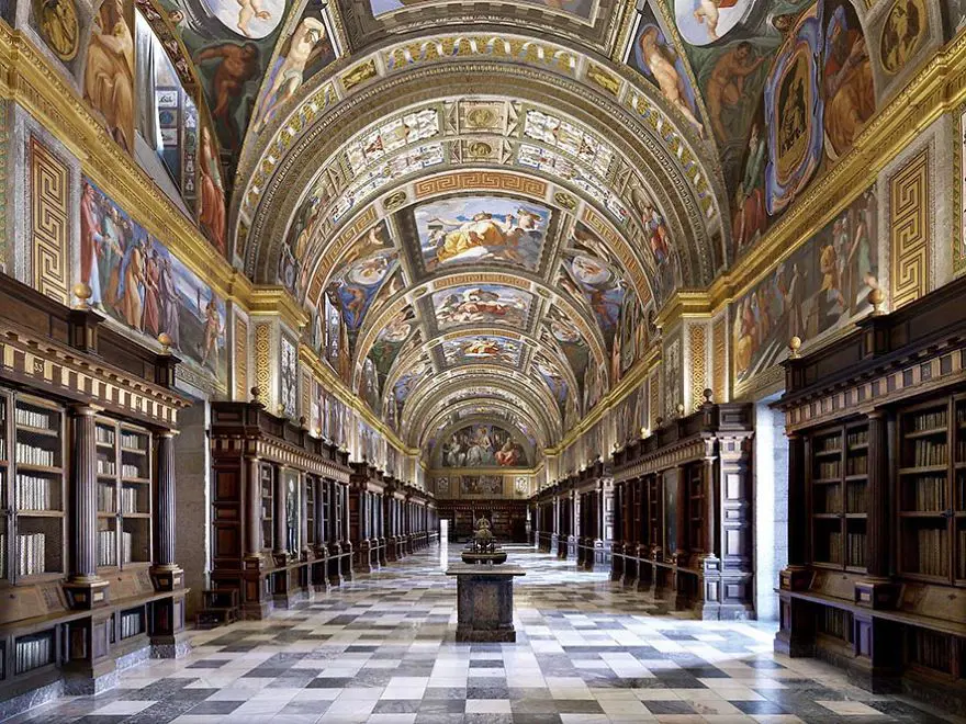 Escorial Kütüphanesi, Madrid, İspanya 17