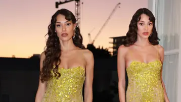 Oscar partisine davet edilen tek Türk oldu. Dilan Deniz Çiçek şıklığıyla göz doldurdu