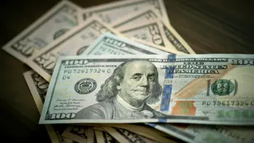 Dolar küresel piyasalarda geriledi