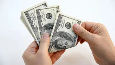 Dolar değer kaybını sürdürüyor, carry trade'ciler kazanıyor