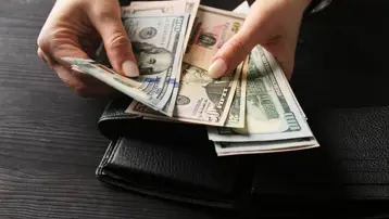 Dolardan rekor üstüne rekor