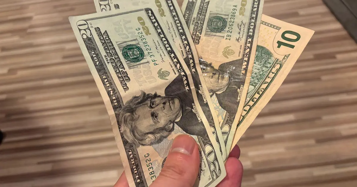 Asgari ücretlinin maaşı kaç dolar ediyor?