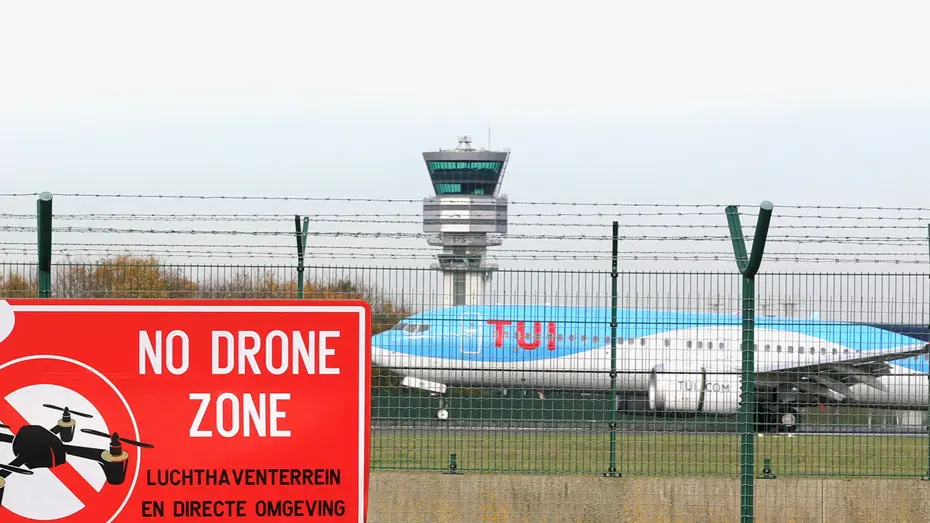 Avrupa'da dron alarmı sürüyor: Eindhoven'da uçuşlar durdu