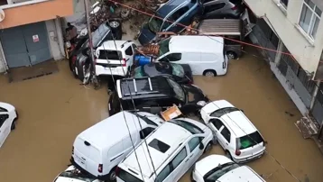 Selin vurduğu Ayazağa’da hasar, gün ağarınca ortaya çıktı