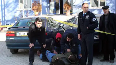 Belediye Başkanı işçiyi silahla vurdu