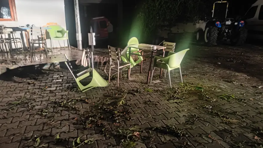 Çorum'u kuvvetli yağış vurdu: İlçede temizlik çalışmaları başlatıldı 1