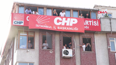 CHP Bahçelievler İlçe Başkanlığı'na "İstanbul İl Başkanlığı" yazısı asıldı