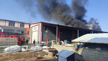 Erzincan'da alüminyum fabrikasında yangın