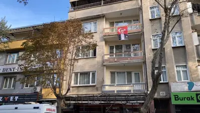 Balkondan garaja inmek isterken düşüp öldü