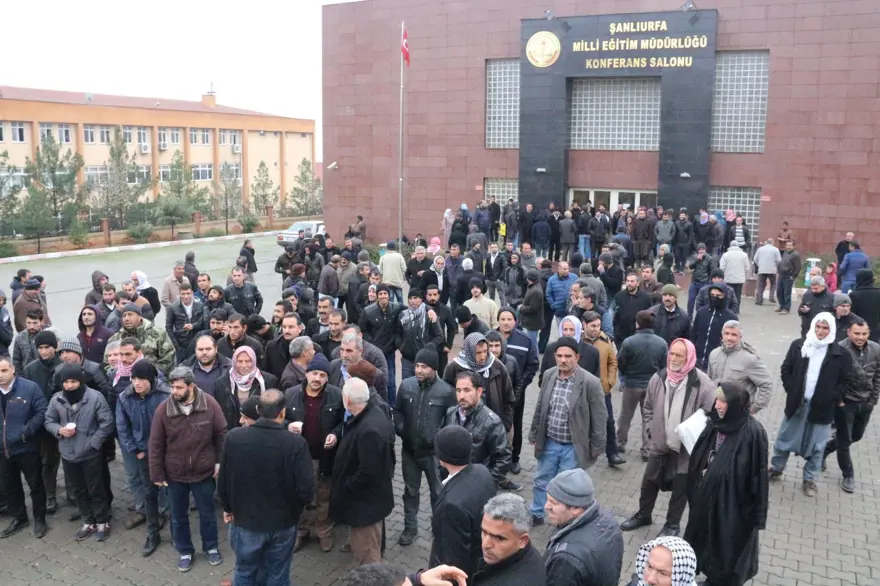 İş kurası ertelenince tepki gösterdiler 1