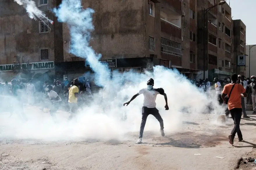 Senegal'de seçim krizi: İnternete erişim engellendi 5 Senegal'de seçim krizi: İnternete erişim engellendi 5