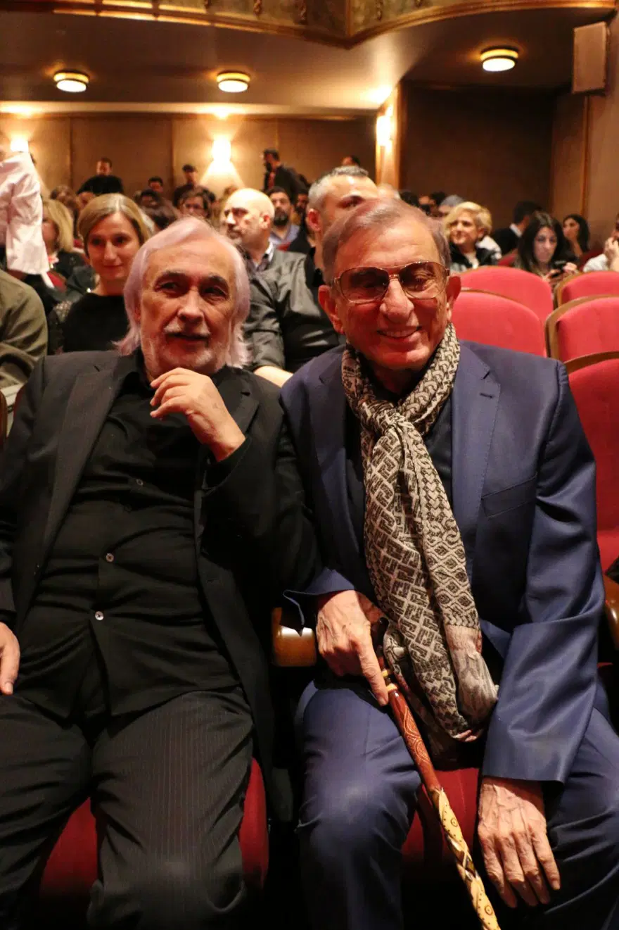Savaş Dinçel'in 77'nci yaşı Savaş Dinçel Tiyatro Ödülleri'yle kutlandı 28 Savaş Dinçel'in 77'nci yaşı Savaş Dinçel Tiyatro Ödülleri'yle kutlandı 28