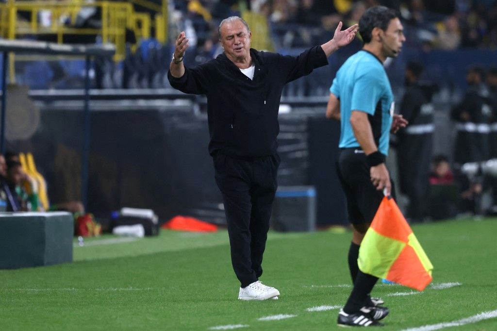 Fatih Terim kulübede çılgına döndü: O anlar ekrana yansıdı