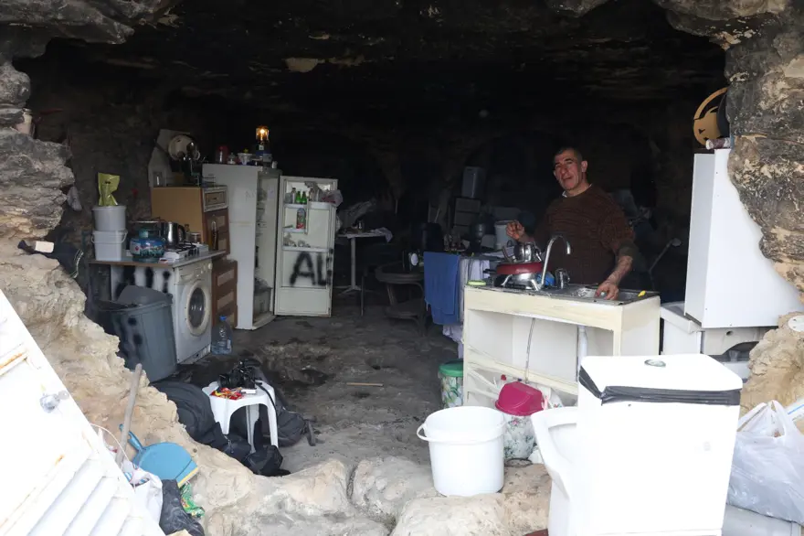 55 yaşındaki adam 2 yıldır mağarada yaşıyordu şimdi taşındı: "Mağaram mükemmeldi, bol oksijenliydi ve huzurluydum" 2