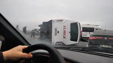 Lüleburgaz'da işçi servisi devrildi