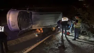 Gaziantep’te lastiği patlayan minibüs takla attı: 2 ölü, 8 yaralı