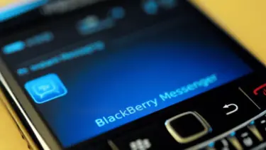 Blackberry'de kesinti sürüyor