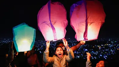 Hindistan'da "Işık Bayramı" olarak da bilinen "Diwali Festivali" kutlanıyor