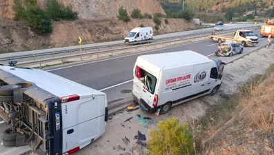 Bilecik'te zincirleme trafik kazası: 3 kişi yaralandı
