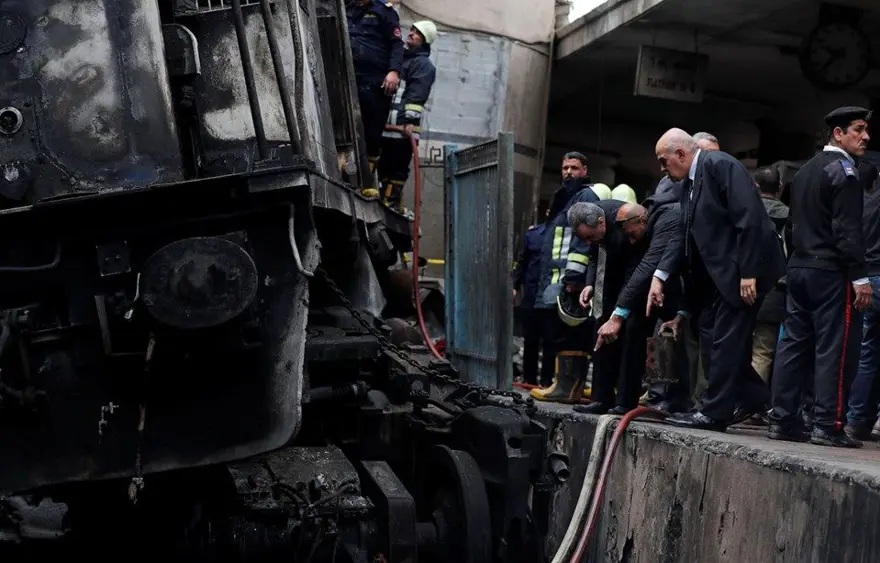"Mısır'daki tren kazasının nedeni, makinist kavgası" 4