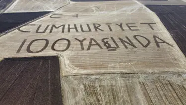 Traktörünü bu kez Cumhuriyet için çalıştırdı