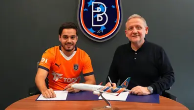 Yusuf Sarı resmen Başakşehir'de