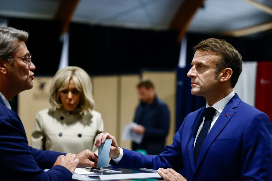 Fransa'da sandıktan aşırı sağ çıktı: "Macron'un kaybettiği bahis" 16