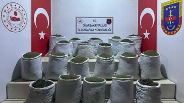 Diyarbakır'da 1 ton 148 kilo esrar ele geçirildi