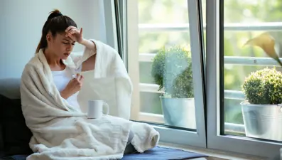 Corona virüsün ağır bedeli: Beyinde 10 yıl yaşlanmaya eşdeğer hasar oluşturuyor