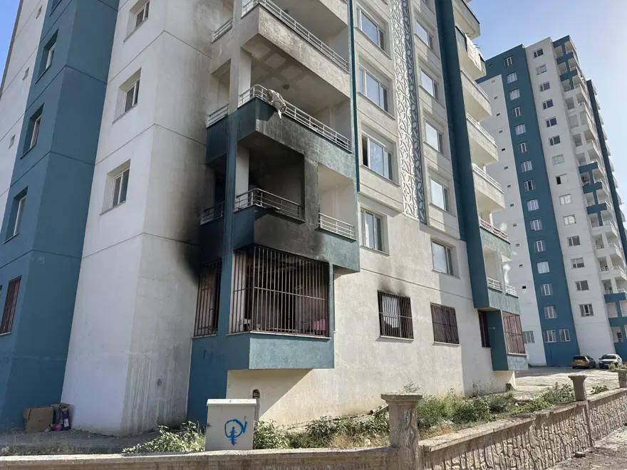 Boşanma aşamasındaki eşini dövdü, evi ateşe verdi 2